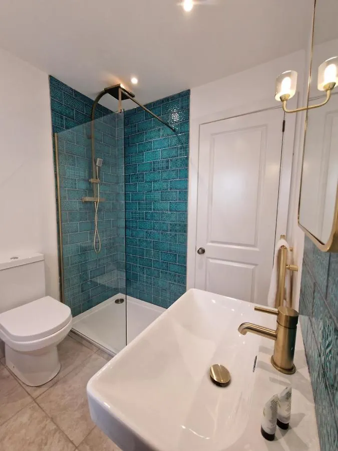 Seaside Apartment, Parking, Private Garden, Walking Distance To Southbourne Beach Bournemouth 0*,