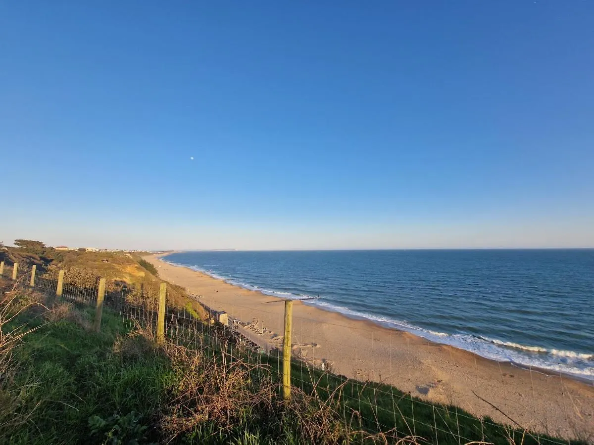 Seaside Apartment, Parking, Private Garden, Walking Distance To Southbourne Beach Bournemouth