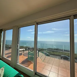 Panoramic Sea View Studio: Beachside Comfort For Three Bournemouth